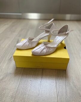 Predám svadobne biele sandále