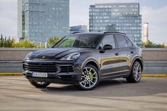 Porsche Cayenne E-Hybrid, plug-in hybrid