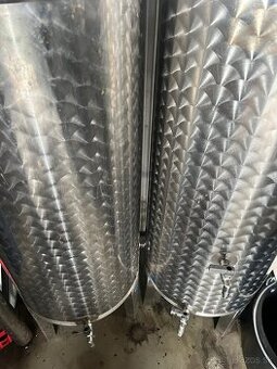 Nerezové nádrž na víno (olej)