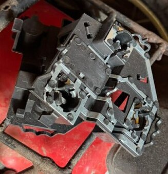 Pätica na zadné svetlo pravé a ľave