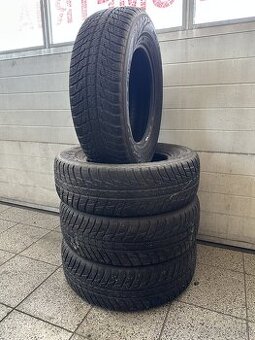 Predám zimné pneu 215/70 R16 100H