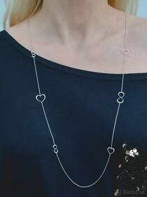 Strieborný dlhý náhrdelník s príveskami - nový - krabička - 1
