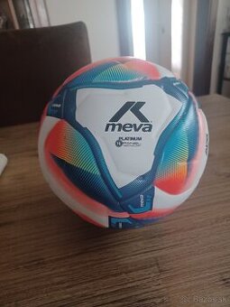 Futbalová lopta