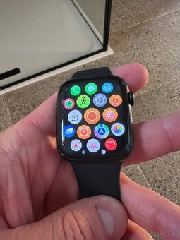 Predám Apple Watch 8 series 45mm