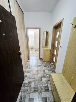 1.-izbový byt s parkovacím miestom a loggiou