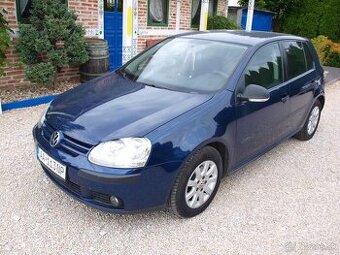 Volkswagen Golf 1.6 FSI Trend