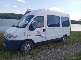 Všestranná dodávka - karavan