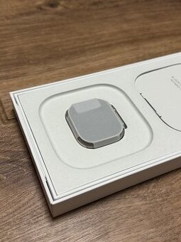 Apple Watch Ultra 2 49mm titánová