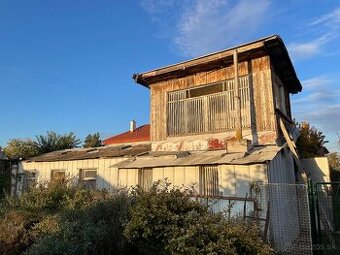 Darujem za odvoz starý holubnik