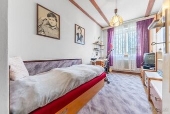 PREDAJ: 3IZBOVÝ BYT V TRNAVE - COBURGOVA - 1