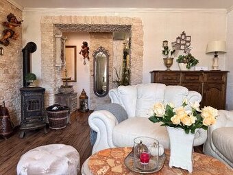 NA PREDAJ: 2-izbový byt v Handlovej, Mierové námestie