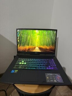 MSI KATANA 17 B12U