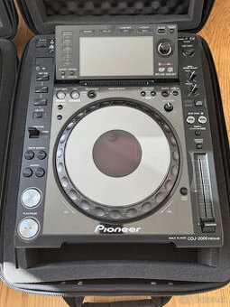 Sada 2 ks Pioneer CDJ 2000 Nexus, dobrý stav vrátane puzdra