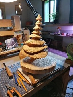 Vyrezávaný stromček