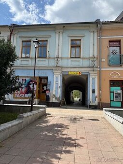 Prenájom obchodného priestoru v Brezne - centrum