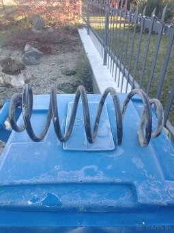 Predám pružinu na Yaris.