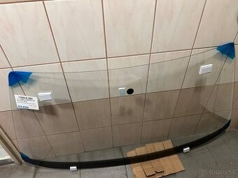 Nové čelné okno Škoda Felici