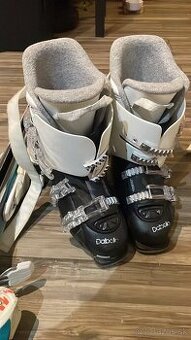 Predam detske lyze+lyziarky