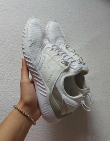 Dievčenské tenisky Bugatti