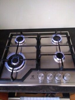 VSTAVANÁ VARNÁ DOSKA