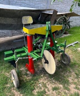 Sadzač zemiakov + plečky