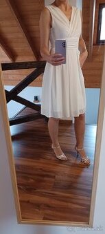 Spoločenské šaty krátke