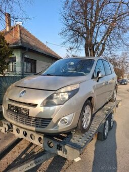 Predám renault Grand scenic 2011