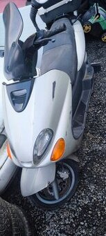 Yamaha majesty MBK skyliner 125