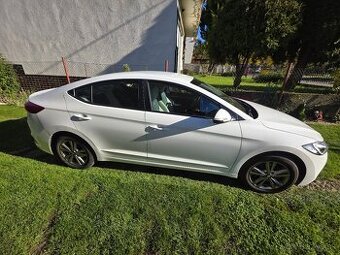 Hyundai Elantra 11/2017 Automat