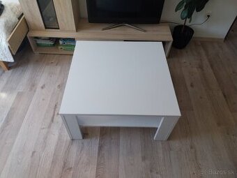 Moderný konferenčný stolík 90x90 cm, biely