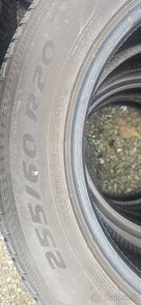 255/60 R20