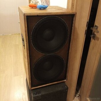 Custom Neo 212 basgitarový reprobox