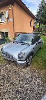 Mini Cooper R50, r. 2002, 85kw, benzín, automat