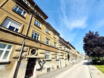 Garzónka s výhľadom na mestský park – TOP INVESTIČNÁ PRÍLEŽI