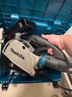 Makita SG1251J 1400W drážkovacia fréza
