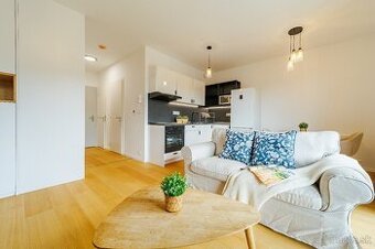 NOVÝ, SVETLÝ BYT S BALKÓNOM, PIVNICOU A GARÁŽOU,ČEREŠNE LIVI