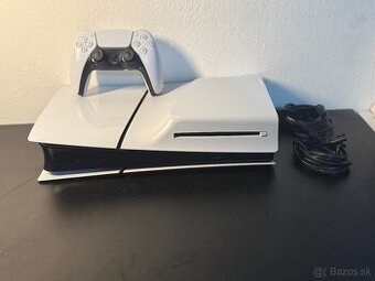Predám hernú Konzolu PS4 Slim 1TB SSD Bez známok Používania