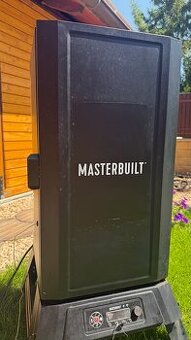 REZERVOVANÁ- Elektrická udiareň Masterbuilt 710