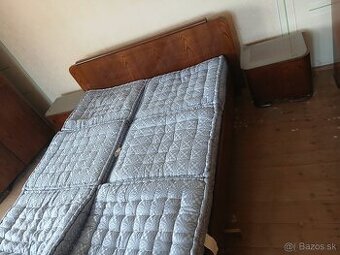Predám retro spálňový nábytok. Cena - 250,-€.
