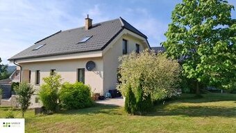 Na predaj-kompletne zrekonštruovaný rodinný dom s dvojgarážo