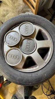 R15 audi elektrony