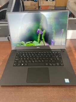 Dell XPS 15 9570 – i7 / 8 GB RAM / Windows 10
