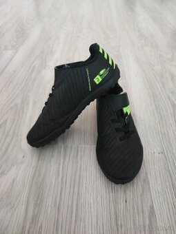 Kopačky veľkosť 32