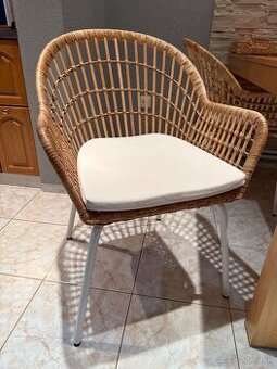 Predam ratanove stoličky