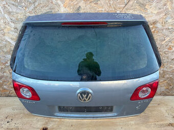 128. VIKO KUFRU: VW PASSAT B6 COMBI