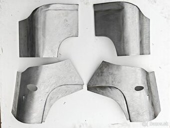 Přechody mezi prahem a blatníkem Tatra 603