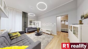 Jedinečný 3 izbový byt 64 m2+ 8 m2 balkóny + parking, Piešťa