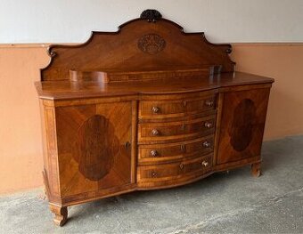 Starý príborník / komoda z masívu – orech, intarzia