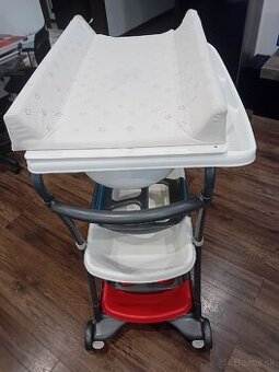 Prebaľovací pult s vaničkou