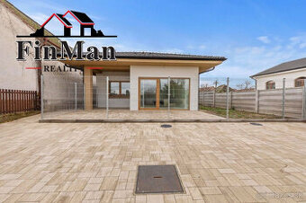 Rodinný dom s dvomi 3 izbovými bytovými jednotkami so záhrad - 1